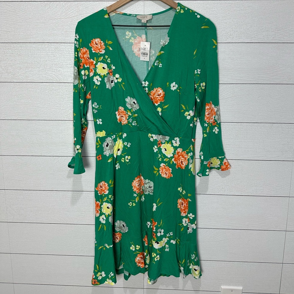 NWT Loft Outlet Green Floral Dress Size 6